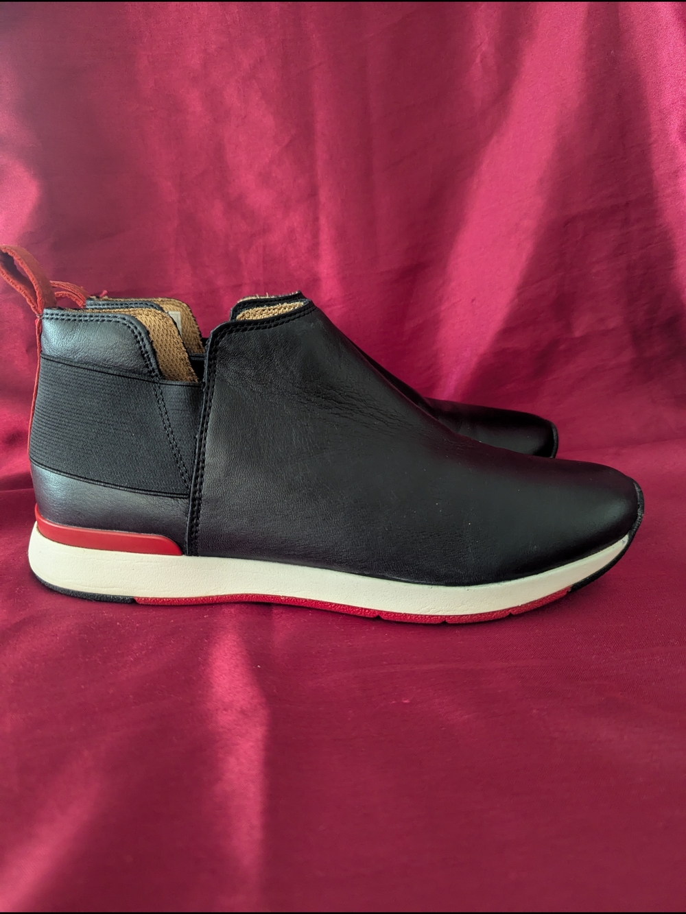 Vionic Cece Leather Black Ankle Booties Slip On Sneakers 7.5